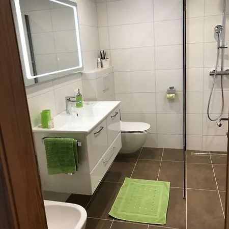 Lindenhof Gasthof-pension In Unterburg Gæstehus