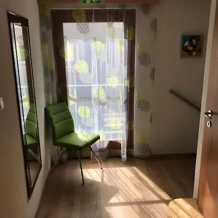 Lindenhof Gasthof-pension In Unterburg Gæstehus