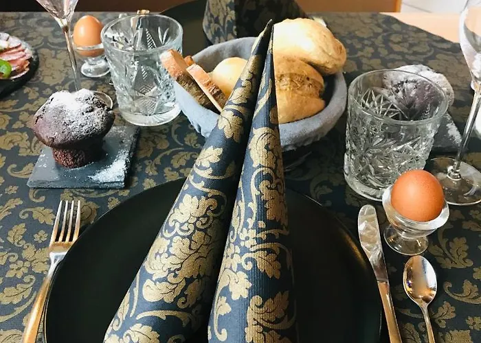 Lindenhof Gasthof-pension In Unterburg Guest house