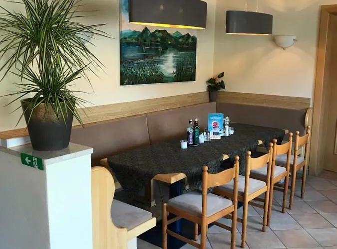 Lindenhof Gasthof-pension In Unterburg Penzion